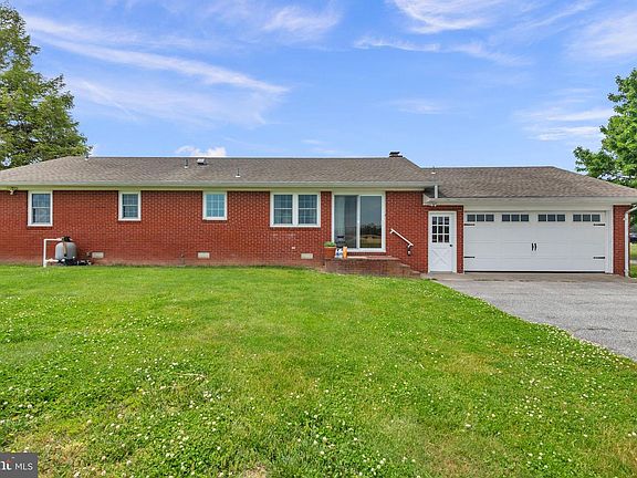 4th image of 8629 Airy Hill Rd