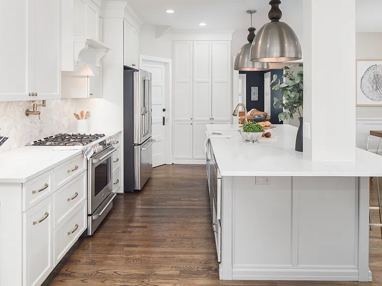 3752 Benton St NW — Photo 3