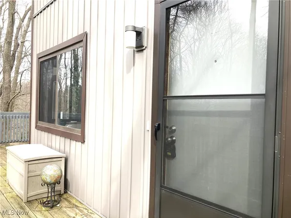 2134 Pinebrook Trl, Cuyahoga Falls, OH 44223