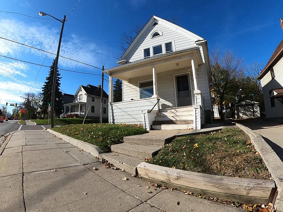 720 S Main St