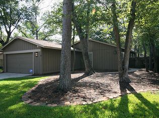 6 Woodchuck Ln, Spring, TX 77380