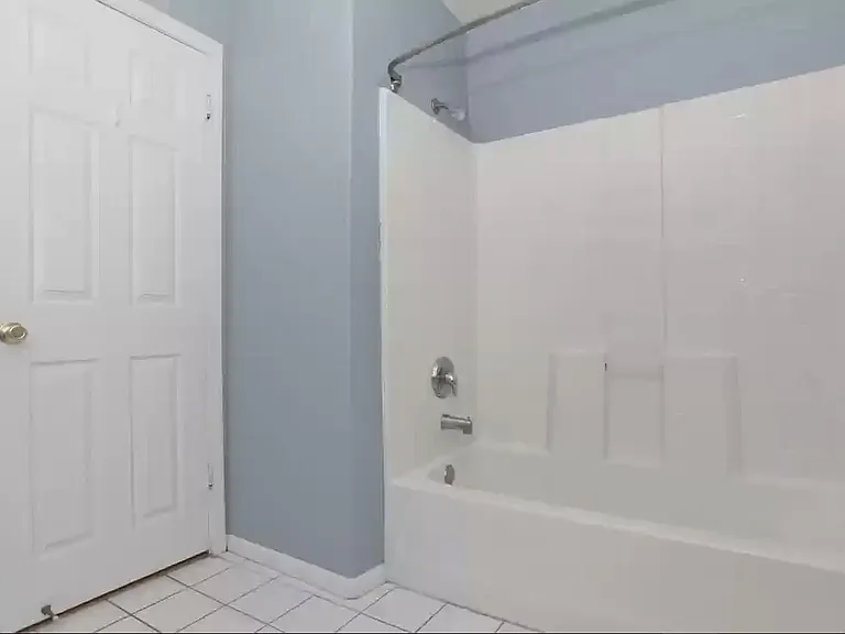 42140 Lyndie Ln — Photo 17