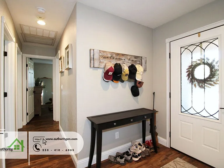 1437 Mariposa Ct — Photo 12
