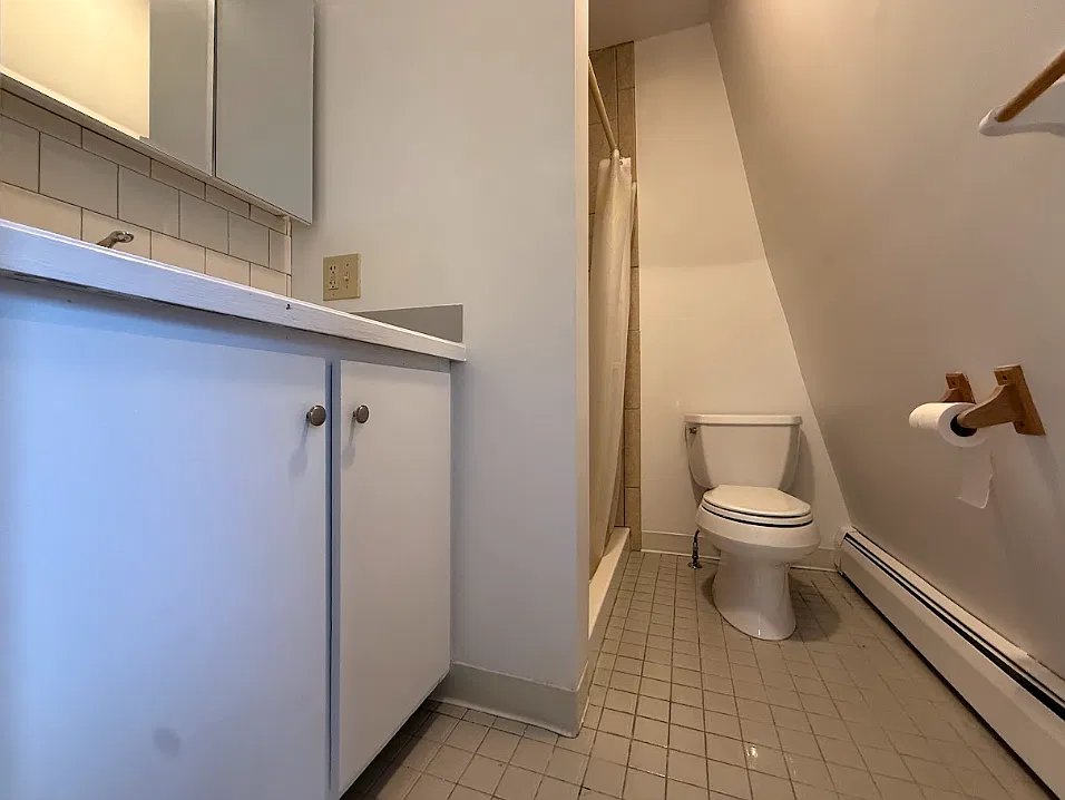 344 French St — Photo 2