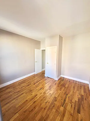 Rented by Delmark Realty LLC | media 12