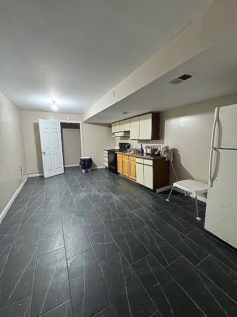 2nd image of 24 Caroline St APT 1