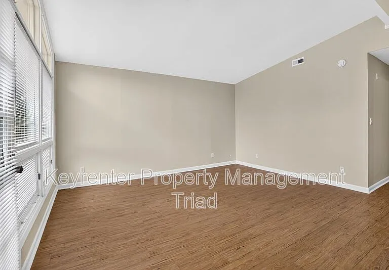 4202 Halifax Rd — Photo 8