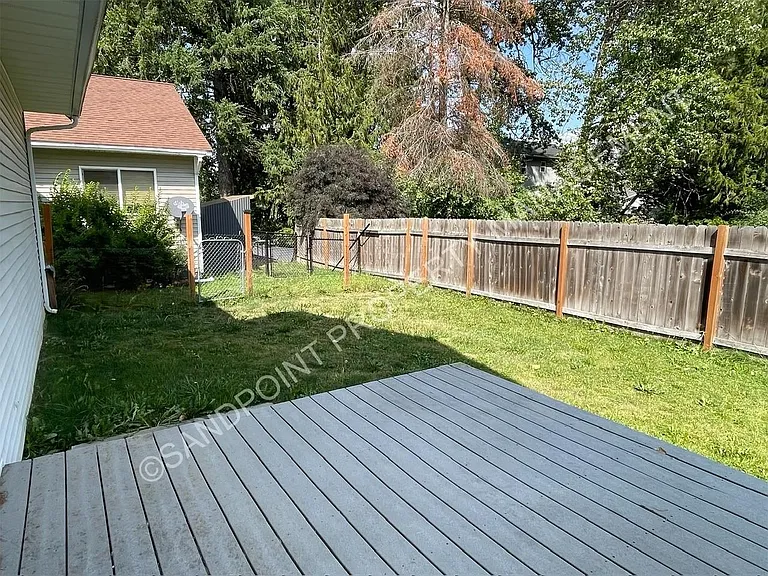423 Louis Ln — Photo 5
