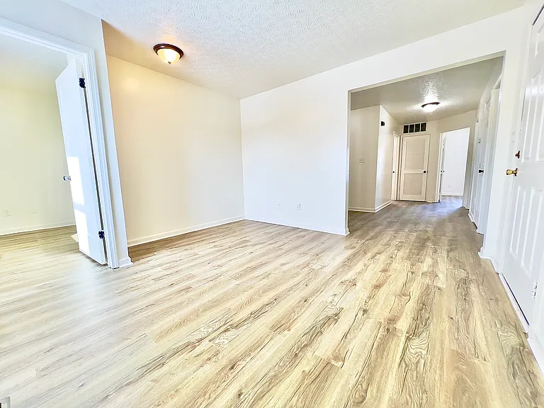 Park Place Apartments — Photo 20