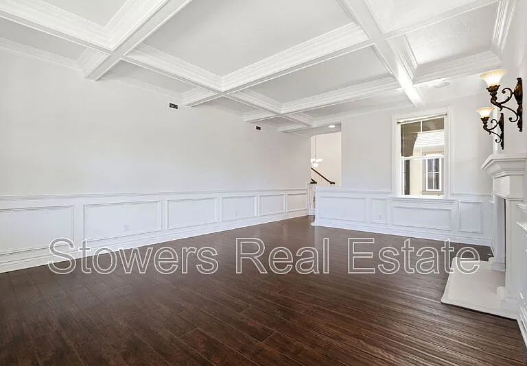 145 Bryant Ct — Photo 11