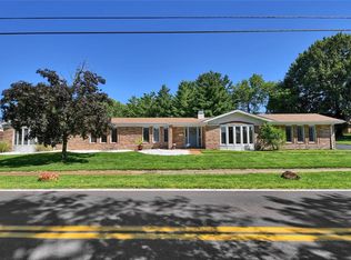 3313 Ringer Rd, Saint Louis, MO 63125