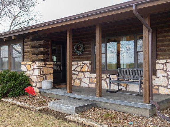 3rd image of 1448 Camp Rd