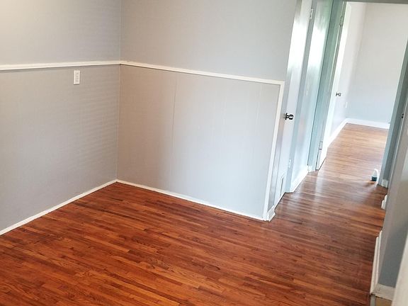 3rd image of 3821 Boudinot Ave #1