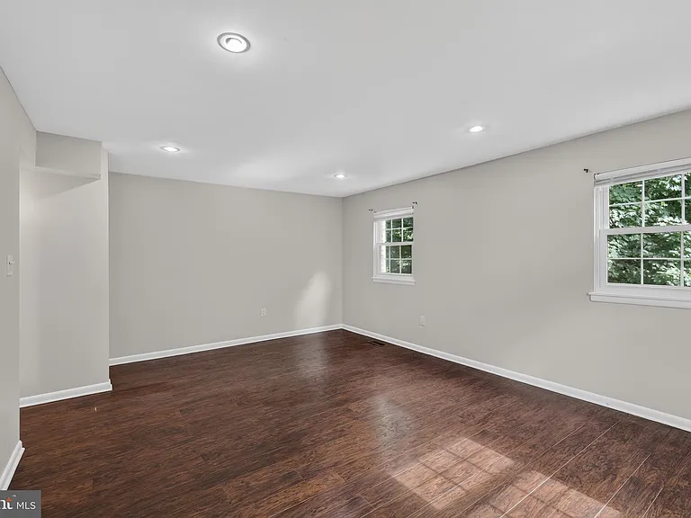 15063 Cherrydale Dr — Photo 10