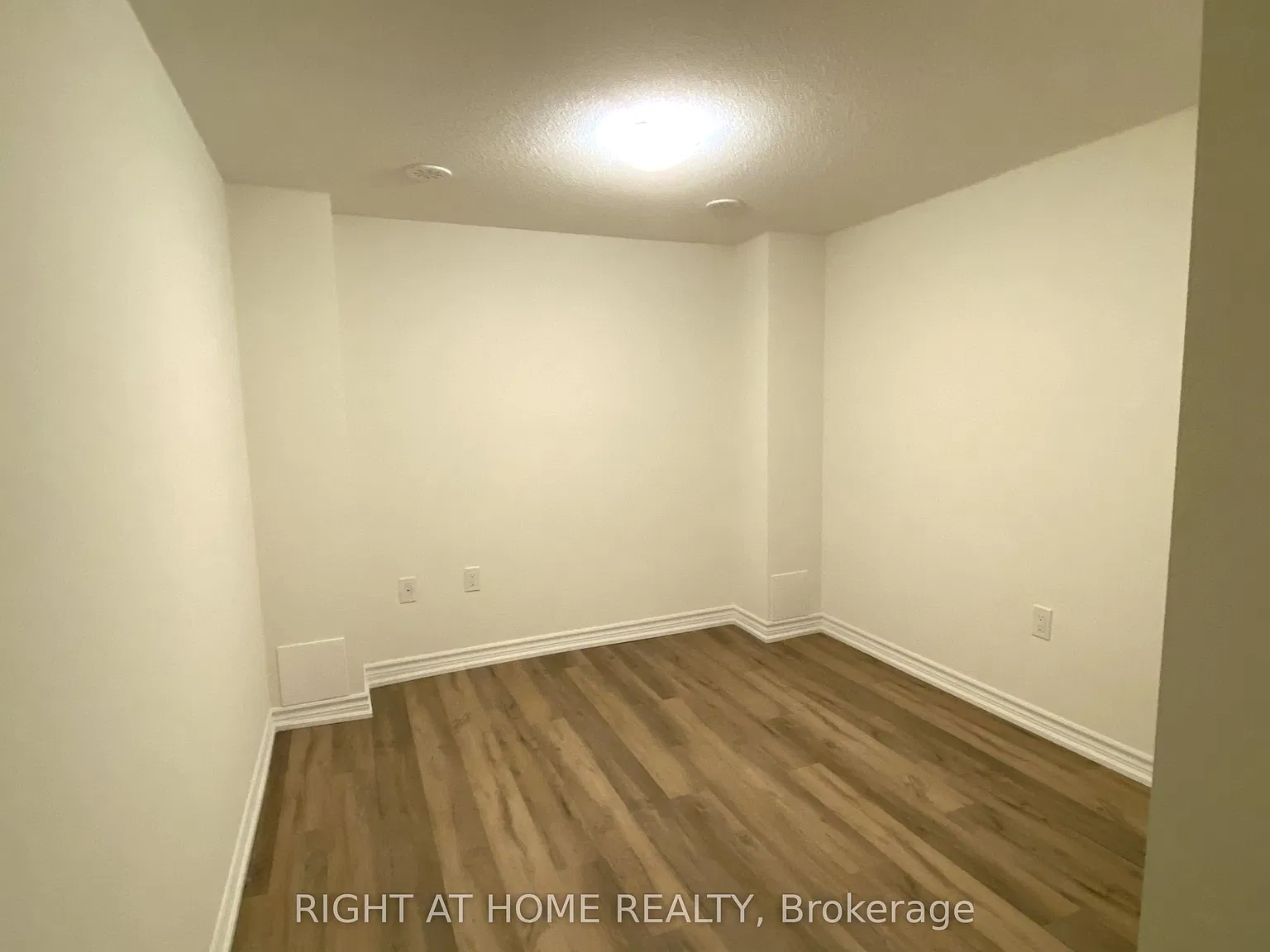 3 bed, $2,950 — Photo 2