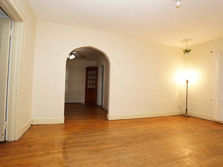111 Sherman St — Photo 7