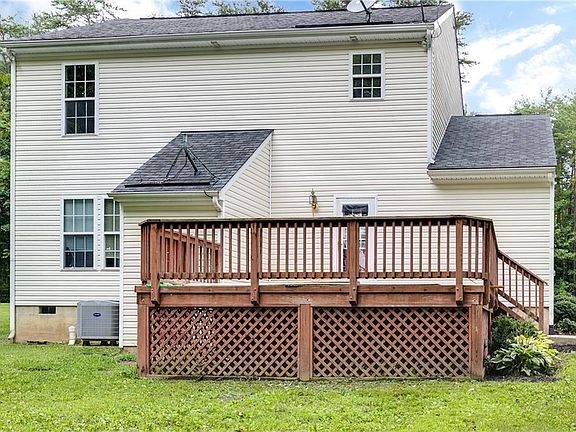3rd image of 155 Bent Creek Ln
