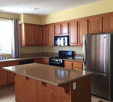 3rd image of 1212 Seagreen Pl