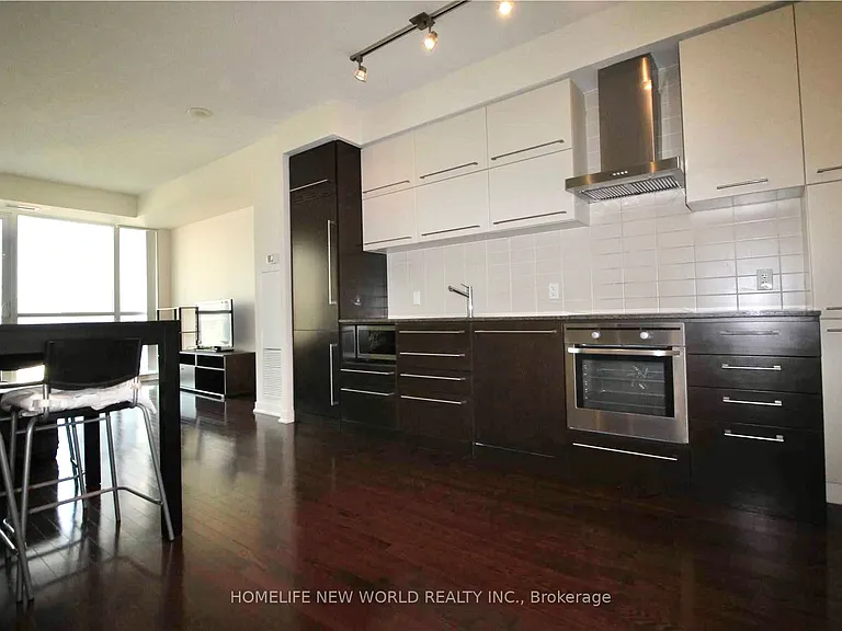 770 Bay St #2202 — Photo 4