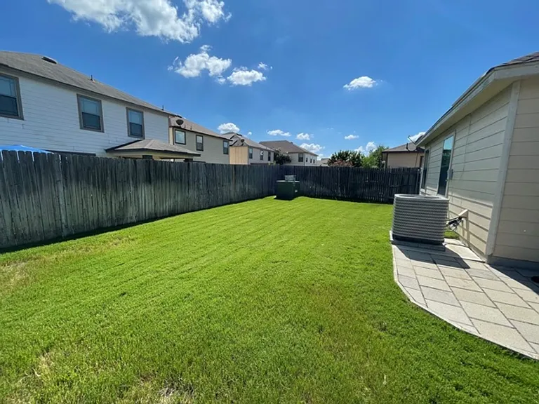 10210 Dixon Wood — Photo 15