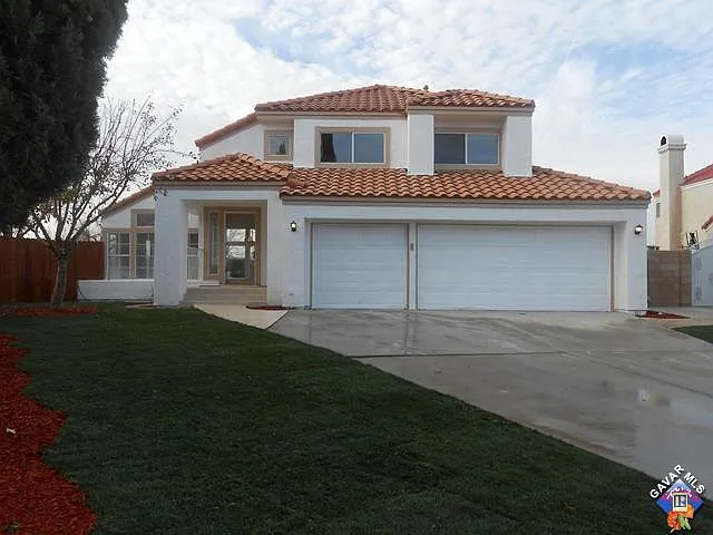 38151 E Lido Dr photo 1