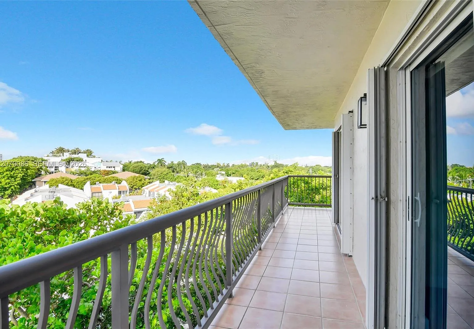 Brickell Terrace Condo — Photo 2