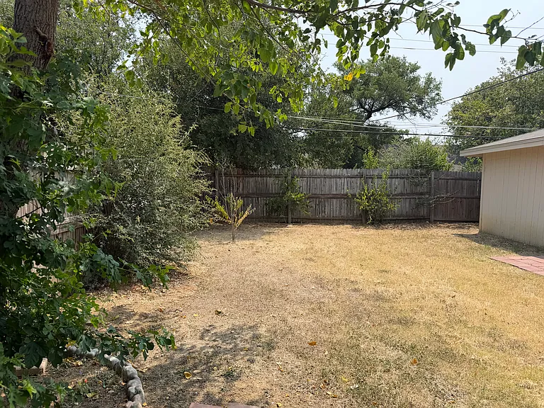 2507 Normont Cir — Photo 18