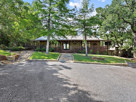 4th image of 252 Hacienda Dr