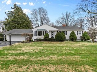 39 Locke Dr, North Haven, CT 06473