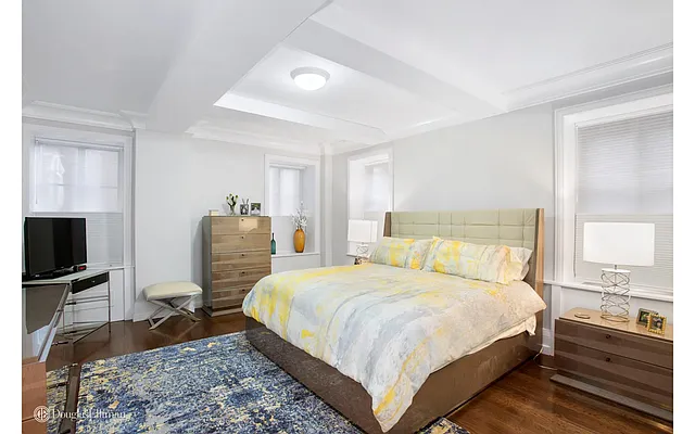 Sold by Douglas Elliman | media 17