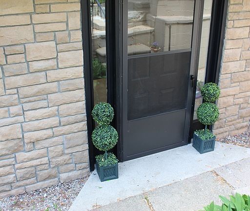5th image of 8753 Lakeview Blvd