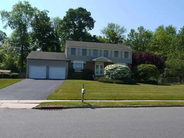 36 Kingston Terrace Dr, Princeton, NJ 08540