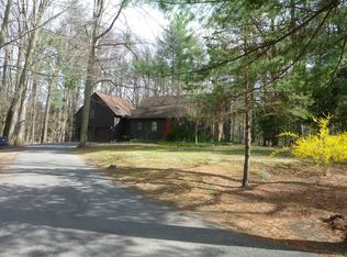 62 S Plain Rd, Sunderland, MA 01375