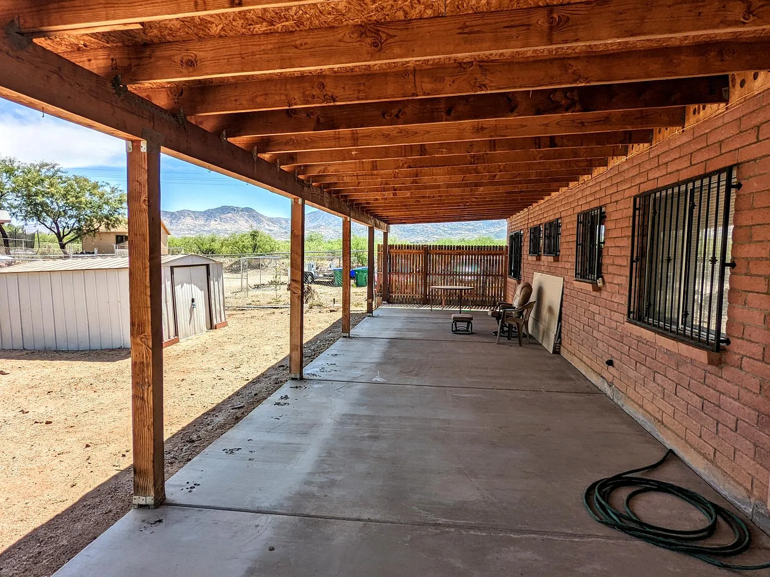 3 bed, 830 sqft, $1,595 — Photo 1