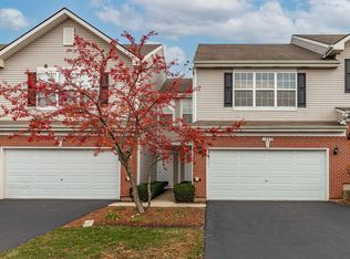 1273 W Black Wolf Rd, Round Lake, IL 60073