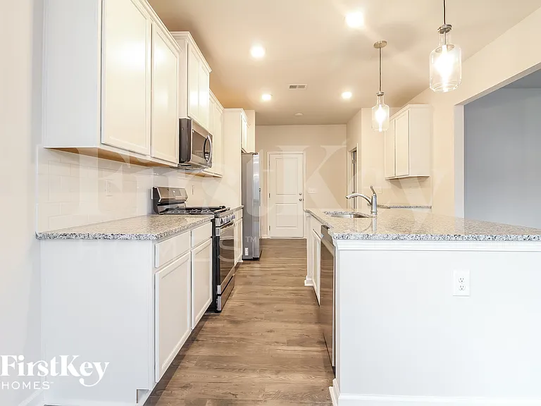 1003 Mission Hill Ln — Photo 5