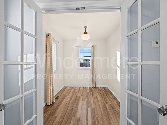 5th image of 1128 E Glass Ave