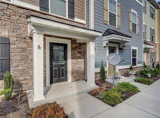 601 Dupree Ln, Chesapeake, VA 23324