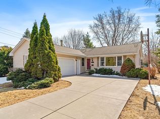 2512 Saint Anthony Rd, Saint Anthony, MN 55418