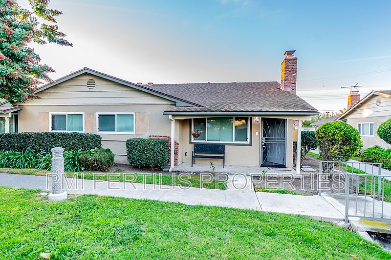 1st image of 2295 N Tustin St