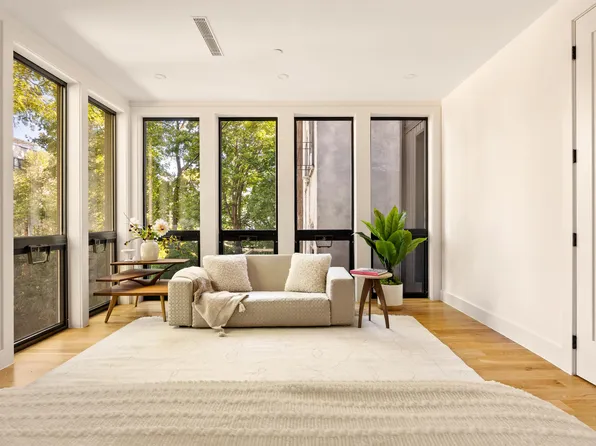 47 Madison Street image 12 of 29