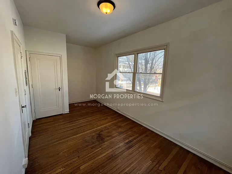 1231 W Walnut St — Photo 27