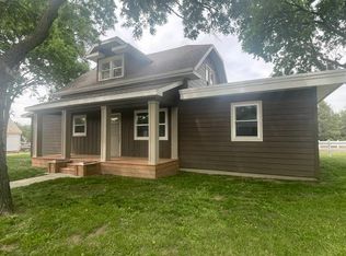 722 S Courtland St, Chamberlain, SD 57325