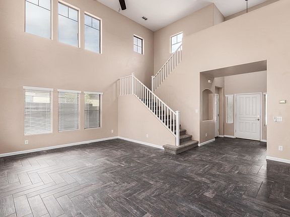 5th image of 17407 W Yavapai St