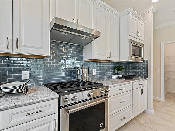 7th image of this home