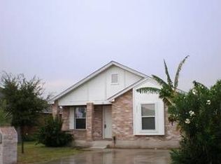 2005 Denmark Ln, Laredo, TX 78045