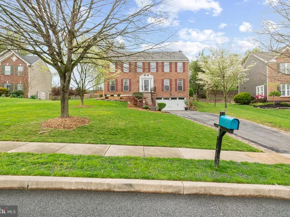 36 Huntingdon Farm Dr, Glen Mills, PA 19342