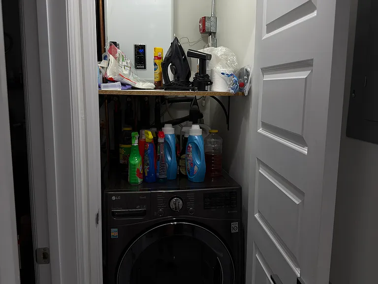 2655 E 23rd St #3 — Photo 8