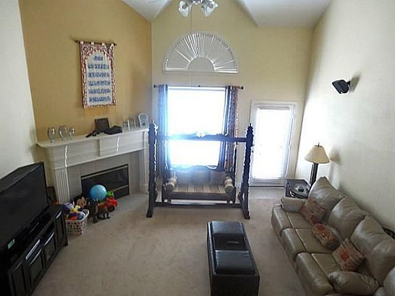 2nd image of 4432 Red Barn Dr