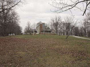 886 Ridgeview Ln, Columbia, TN 38401